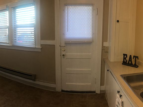 3rd image of 2365 Eastlake Ave E APT G