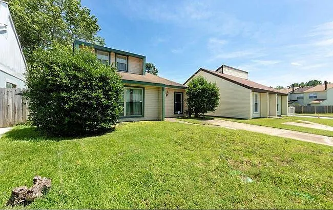 3 bed, 1440 sqft, $2,050 — Photo 2