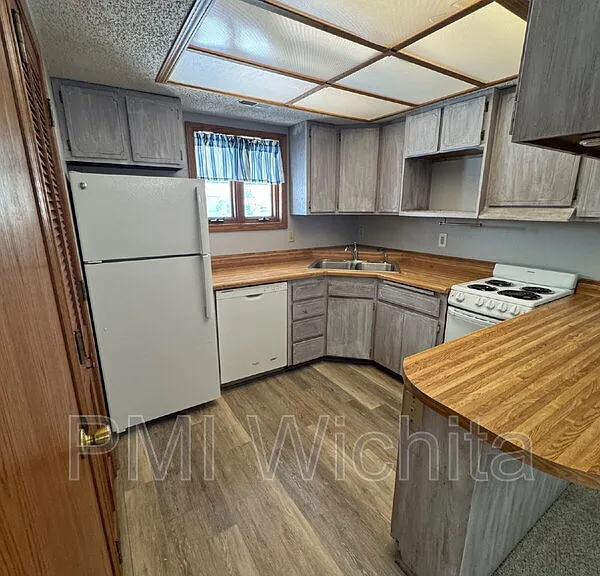 235 S Willo Esque Ct — Photo 6