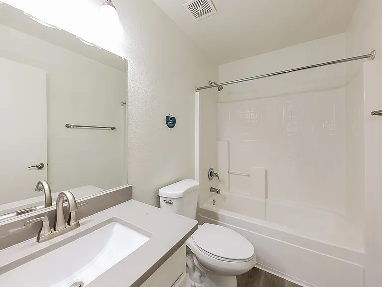 7919 W Magnolia St — Photo 18