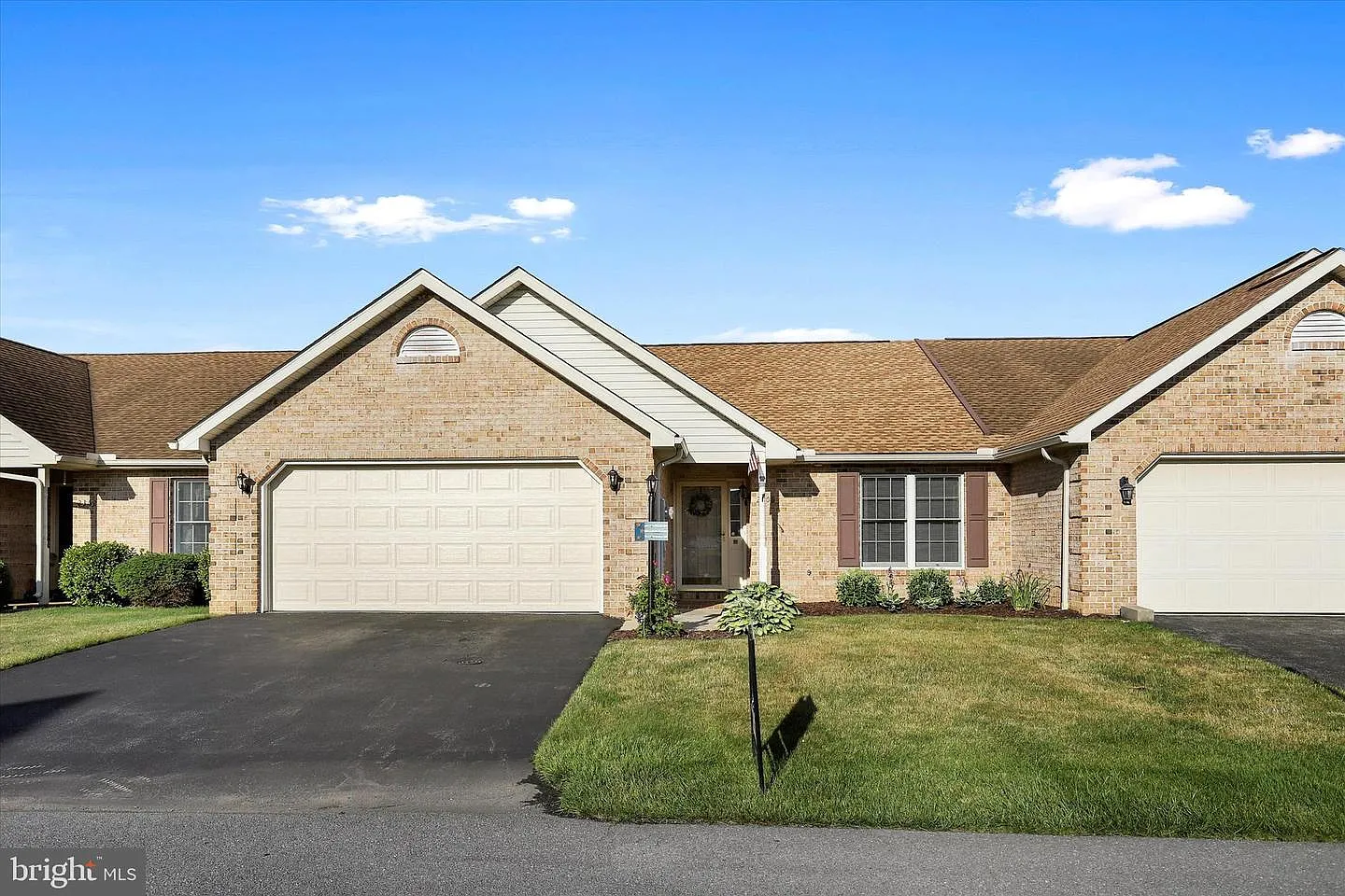 2368 Majestic Ct photo 1