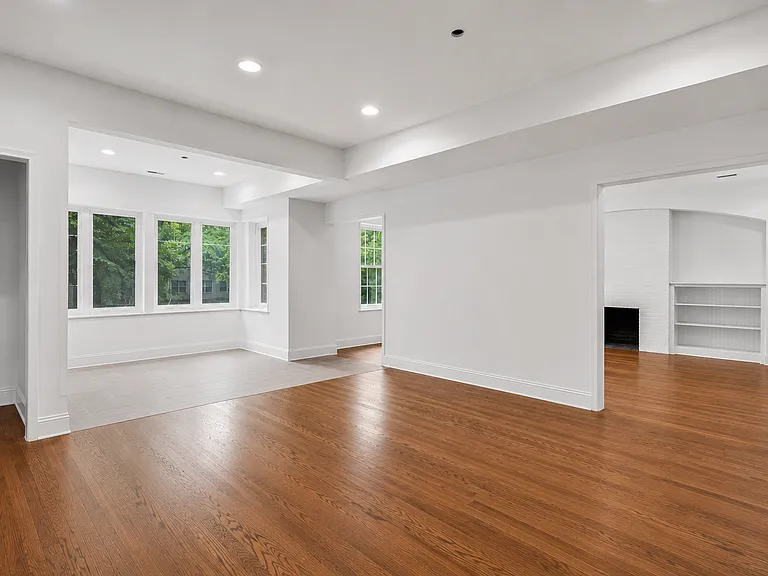 6914 N Sheridan Rd #2 — Photo 6