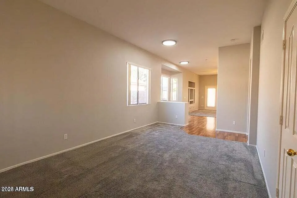 4 bed, 2.0 bath, 1652 sqft, $2,355 — Photo 3