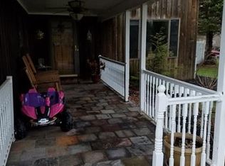 3 Crestview Dr, Brookfield, CT 06804