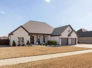 811 Summerfield Trl, Florence, AL 35630