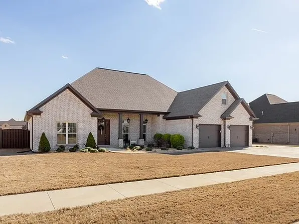 811 Summerfield Trl, Florence, AL 35630