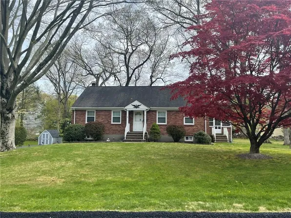 17 Woodside Drive, New City, NY 10956