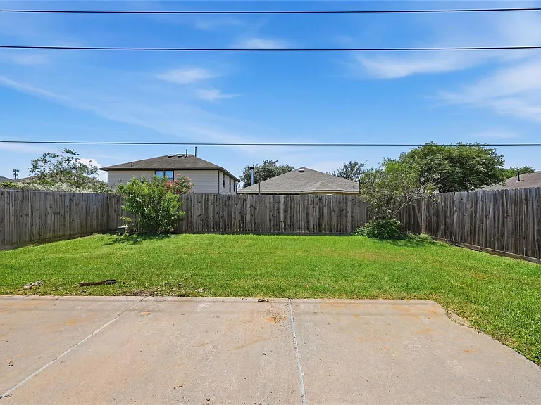 7827 Raven Creek Ln — Photo 11