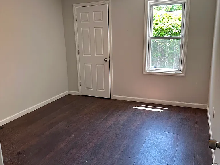 1626 Sewall Ave — Photo 7