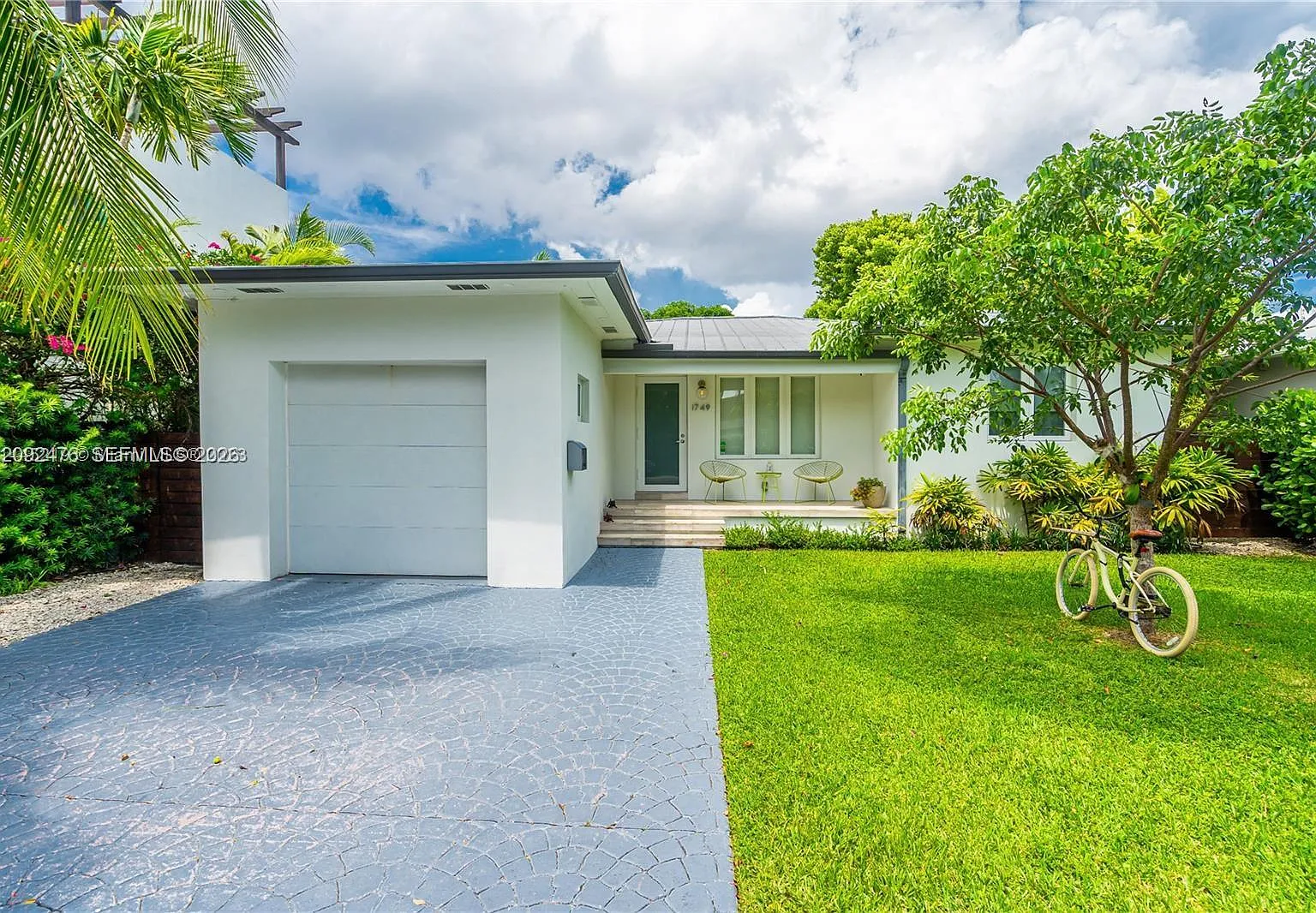 Isle Of Normandy Miami Vi — Photo 1