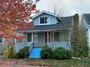 266 Ardmore Dr, Ferndale, MI 48220