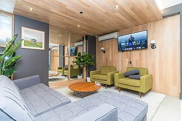 Rented by Artur Gutman, LREB