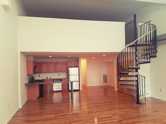 3rd image of 92 Main St APT 219