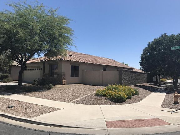 3rd image of 3915 S Coach House Dr