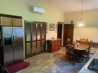 132 Burr Hill Rd, Killingworth, CT 06419