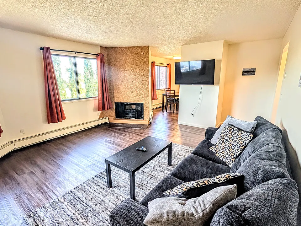 433 E 14th Ave #5