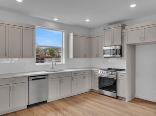 Newberg's Newest Community is Available Now 2 Bedroom Homes !, Newberg, OR 97132