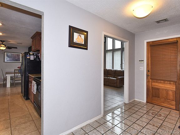 3rd image of 204 W 114th Ct S