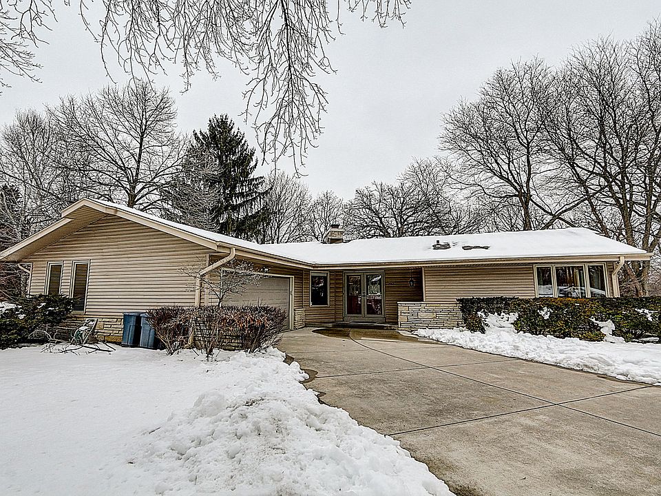 1st image of 2552 W Wending Dr