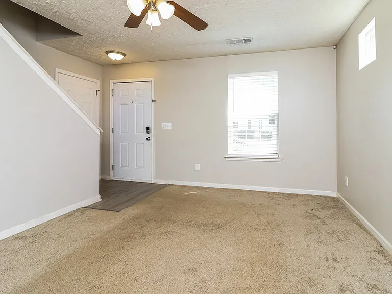 141 Oak Grove Pl — Photo 7