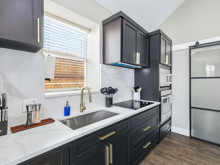 5709 Courtney Cir — Photo 14