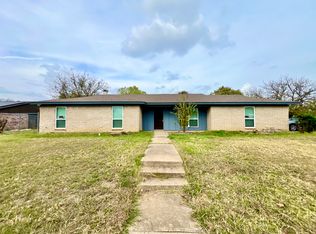 3241 Bunker Hill Dr, Forest Hill, TX 76140