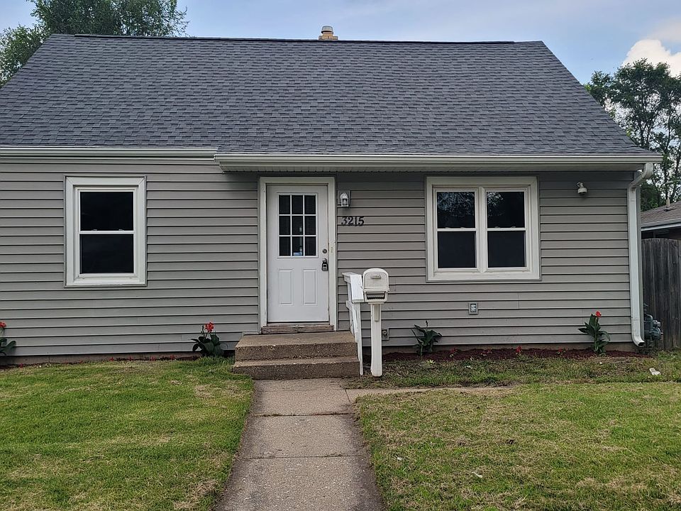 1st image of 3215 Montrose Ave