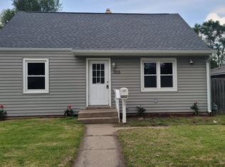3215 Montrose Ave, Rockford, IL 61101