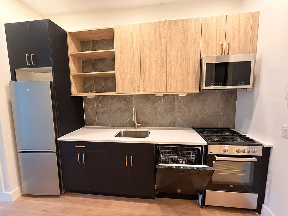 1st image of 52 Grace St #17E
