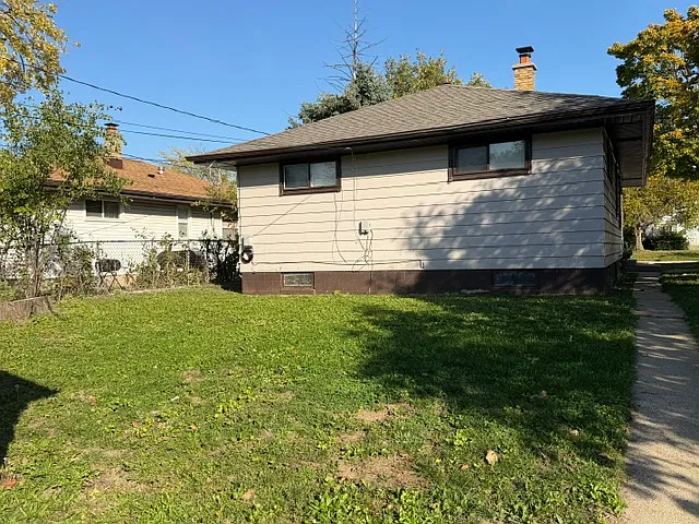 3 bed, 1.5 bath, 864 sqft, $1,895 — Photo 3
