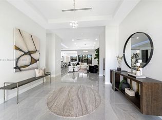 11620 Canal Dr, North Miami, FL 33181