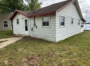 11782 E State St, Fife Lake, MI 49633