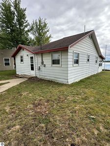 11782 E State St, Fife Lake, MI, 49633