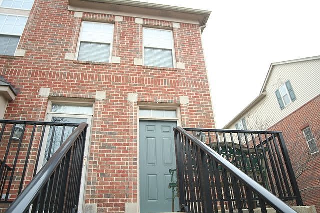 1st image of 39445 Springwater Dr