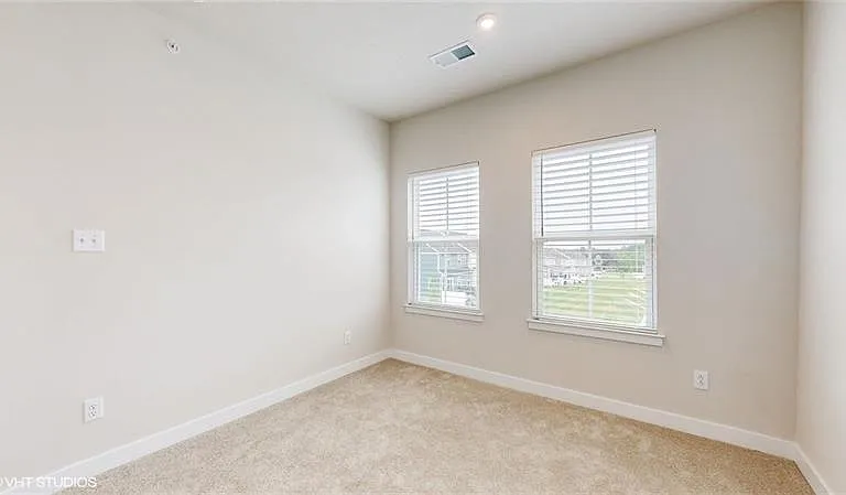 4908 Spruce Rd — Photo 40