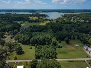 2210 Old Ferry Rd, GWYNN, VA 23066