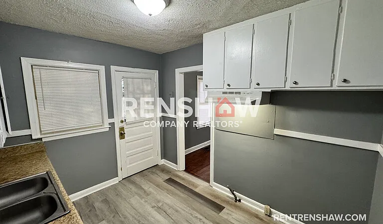 872 Homer St — Photo 12