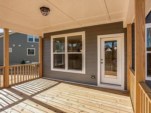 The Wynnwood - Porch