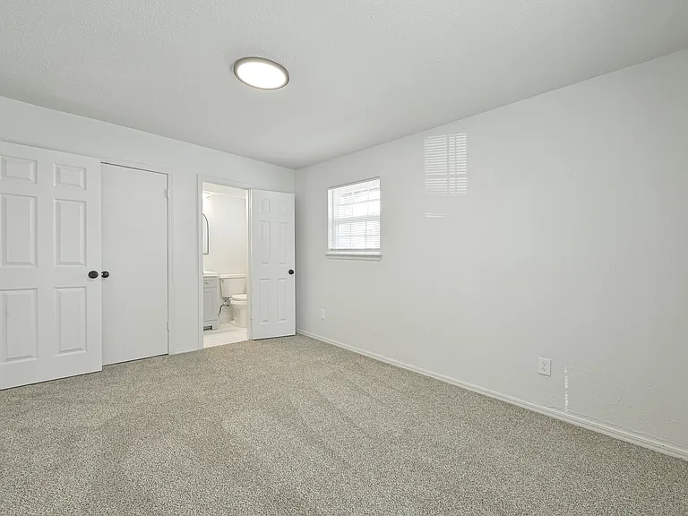 2525 SE 47th St — Photo 21