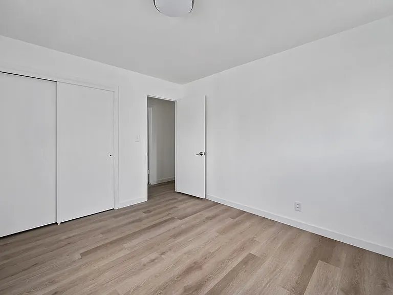 11044 S Temple Dr — Photo 19