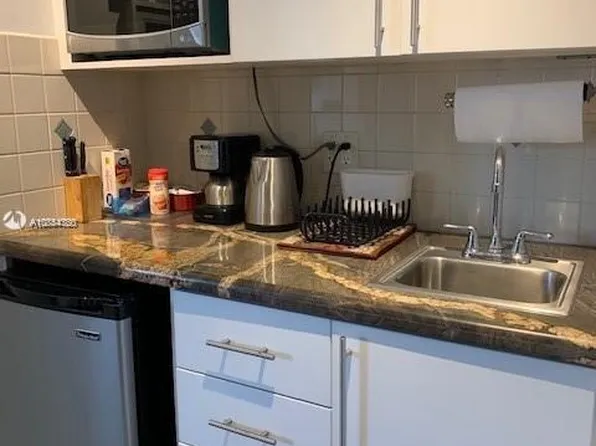 7300 Ocean Ter APT 308, Miami Beach, FL 33141
