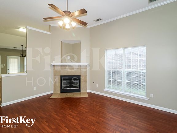 3rd image of 1177 Travers Ln