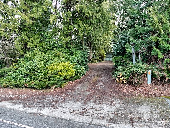 3rd image of 3822 92nd Avenue NE