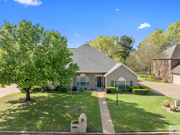 5912 Winchester Dr, Texarkana, TX 75503