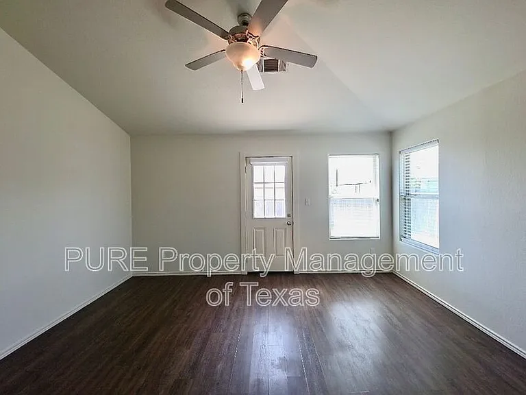 19320 Nicole Ln — Photo 10