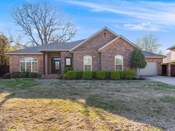 1427 Old Wire Rd, Fayetteville, AR 72703