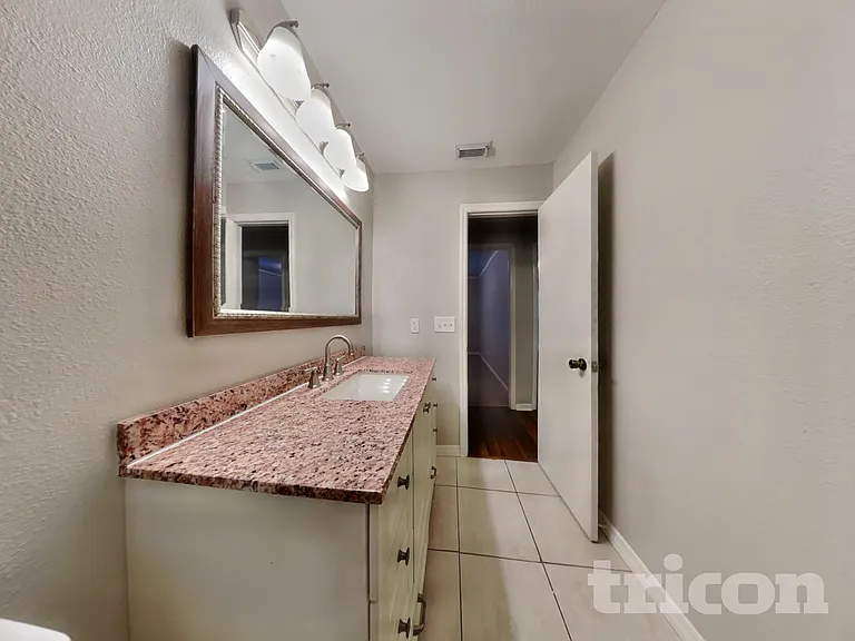 702 Falkirk Ave — Photo 8