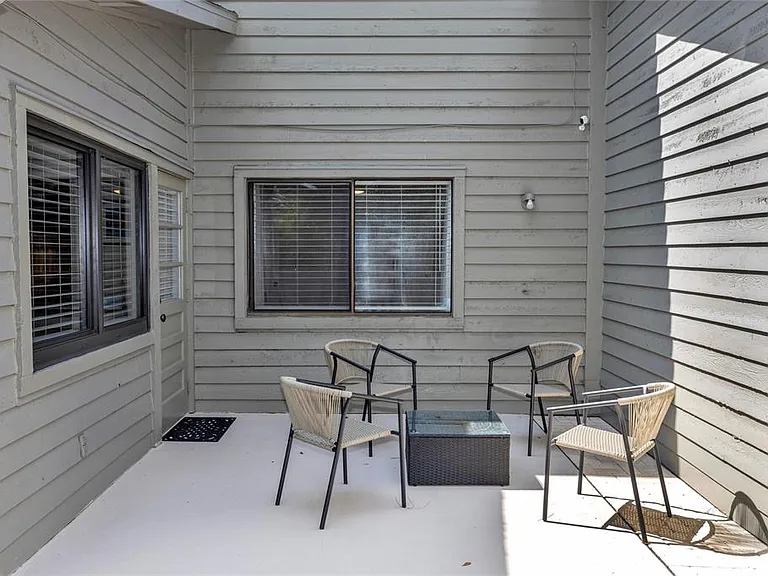 172 Deer Lake Cir — Photo 33