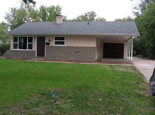 28 Hedge Ct, Champaign, IL 61821