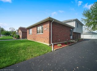 14620 Kolmar Ave, Midlothian, IL 60445